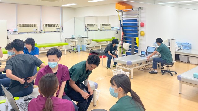 【三宮】膝関節勉強会の様子